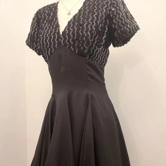 Vintage By Night’s 1980s Black Sequin Dress - Picture 3 of 4